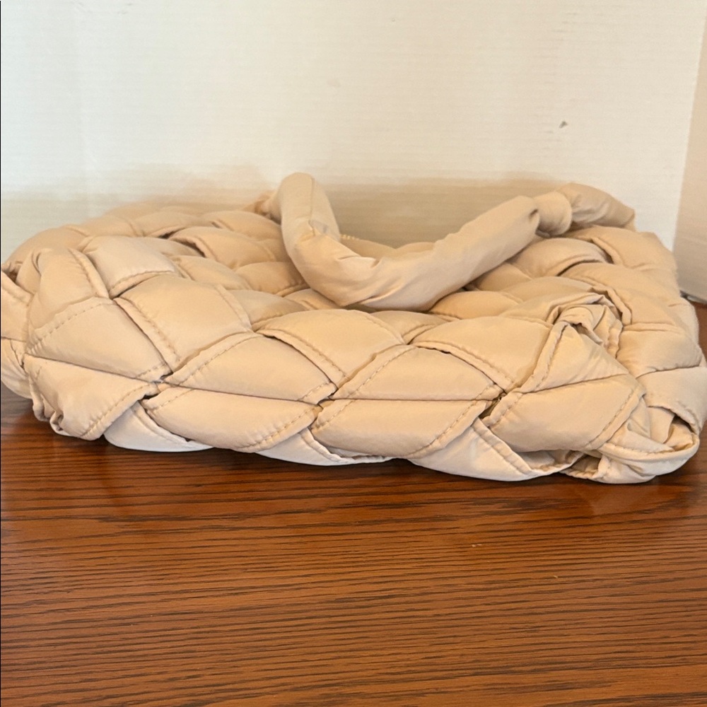 House of Harlow 1960 Beige Quilted Shoulder Bag - Picture 5 of 5